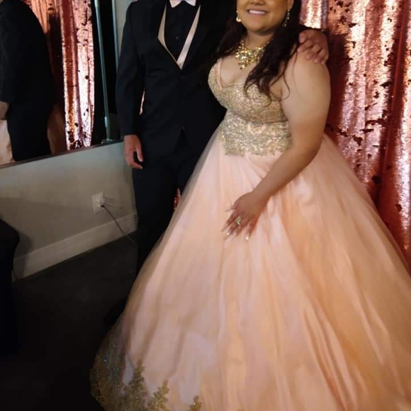 Dresses Beautiful Quincera Blush Gold Dress Size 2 Bouquetmoney
